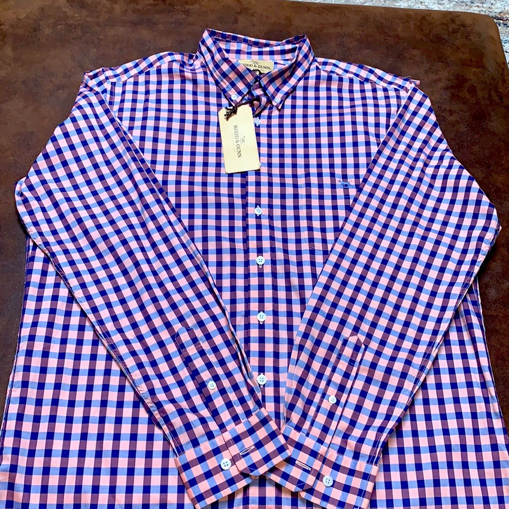 Rodd & Gunn Size XL cotton classic fit shirt.